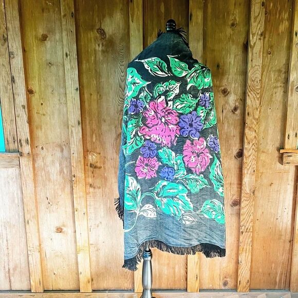 OVERSIZED TASSELED & FRINGED 40’s 40s Black Rayon Crepe Floral Piano Shawl Wrap - Picture 9 of 10